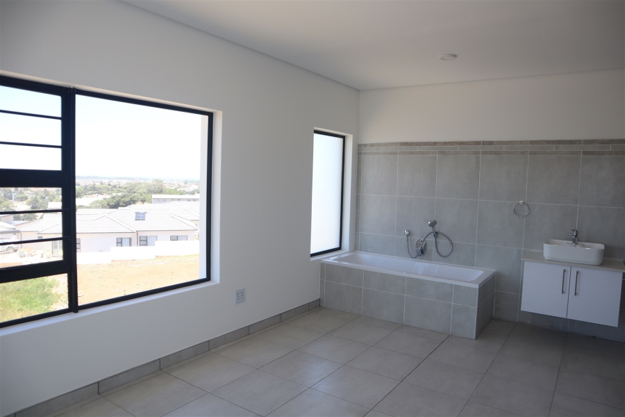 3 Bedroom Property for Sale in Jeffreys Bay Central Eastern Cape